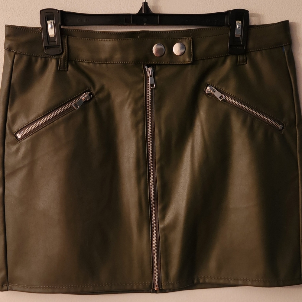 Wild fable skirt